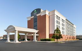 Holiday Inn Express & Suites Norfolk Airport